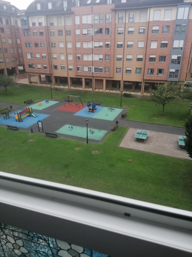 Alojamiento Nedymar Apartman Oviedo Kültér fotó