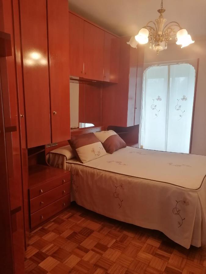 Alojamiento Nedymar Apartman Oviedo Kültér fotó